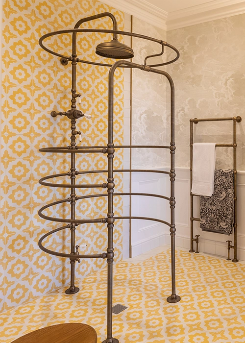 Browse Catchpole & Rye's luxury shower collection. Beautifully crafted shower enclosures, refined exposed & concealed showers fittings & freestanding showers.