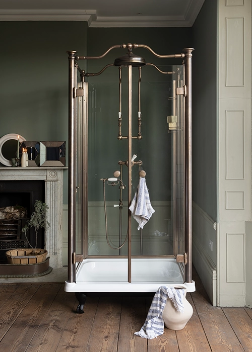 Browse Catchpole & Rye's luxury shower collection. Beautifully crafted shower enclosures, refined exposed & concealed showers fittings & freestanding showers.