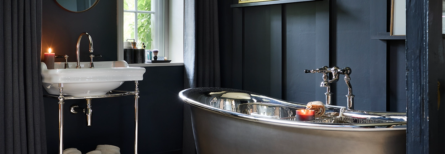 Create the ultimate bathing experience with Catchpole & Rye’s luxurious range of handcrafted cast-iron, copper & roll-top bathtubs.