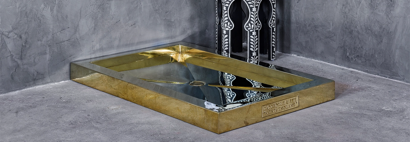 Browse Catchpole & Rye's luxury shower collection. Beautifully crafted shower enclosures, refined exposed & concealed showers fittings & freestanding showers.
