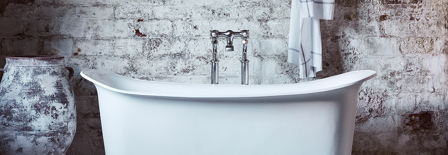 Create the ultimate bathing experience with Catchpole & Rye’s luxurious range of handcrafted cast-iron, copper & roll-top bathtubs.