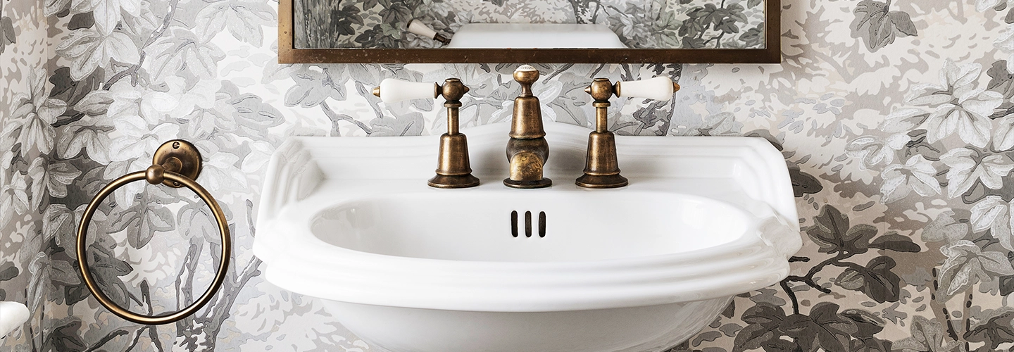 Explore our stunning collection of basins and vanity units. Crafted with elegance & functionality in mind, our basins are perfect for elevating any bathroom.