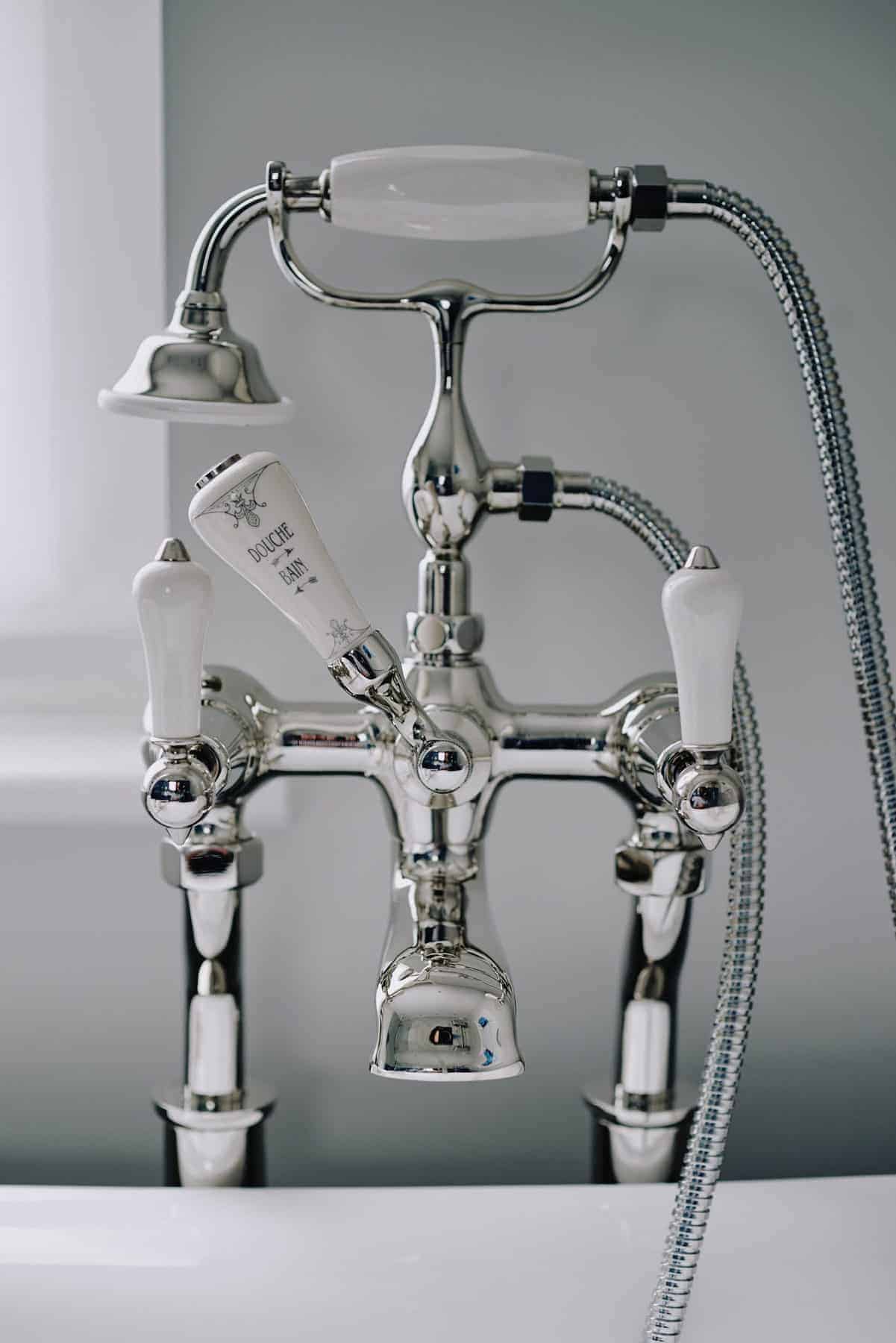 HI_RES_PROJECTS_THE_ARTIST_RESIDENCE_LONDON_FONTAINE_BATH_SHOWER_MIXER_SILVER_NICKEL