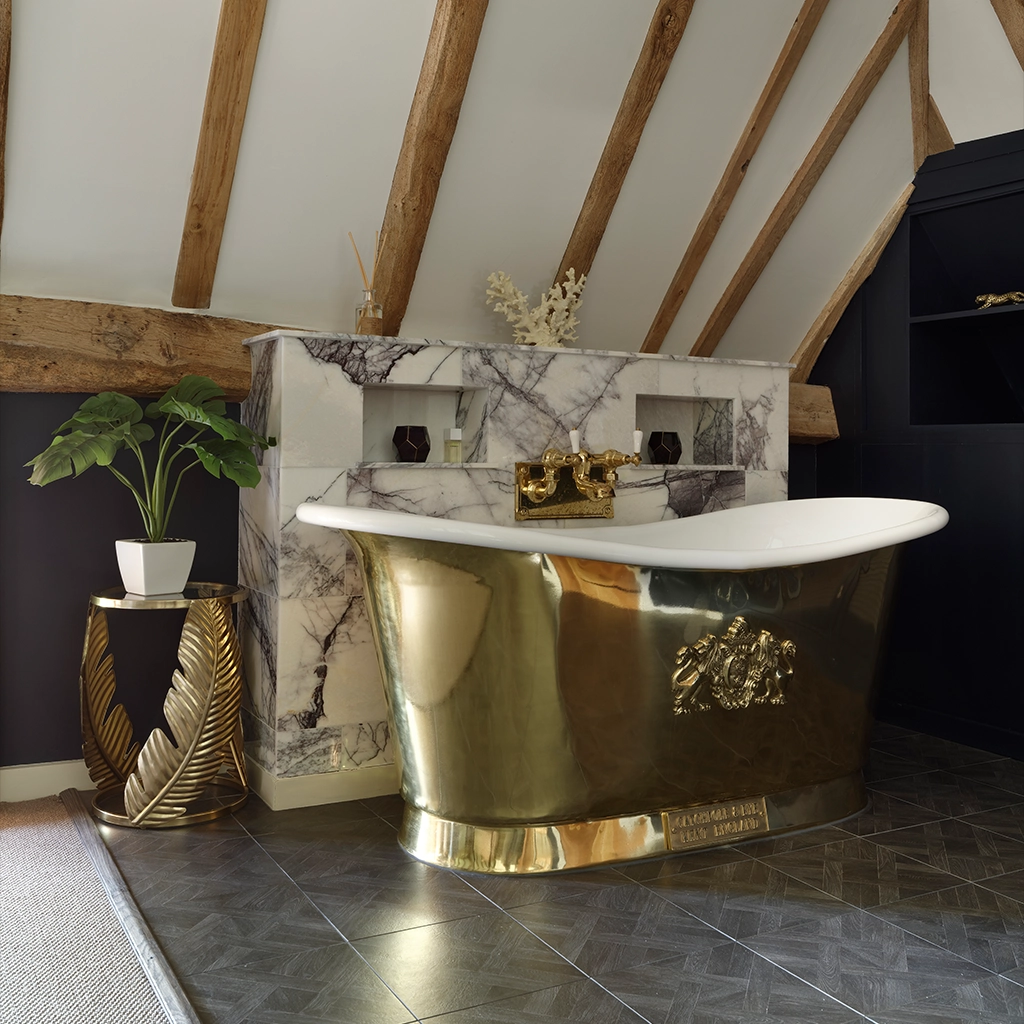 Create the ultimate bathing experience with Catchpole & Rye’s luxurious range of handcrafted cast-iron, copper & roll-top bathtubs.