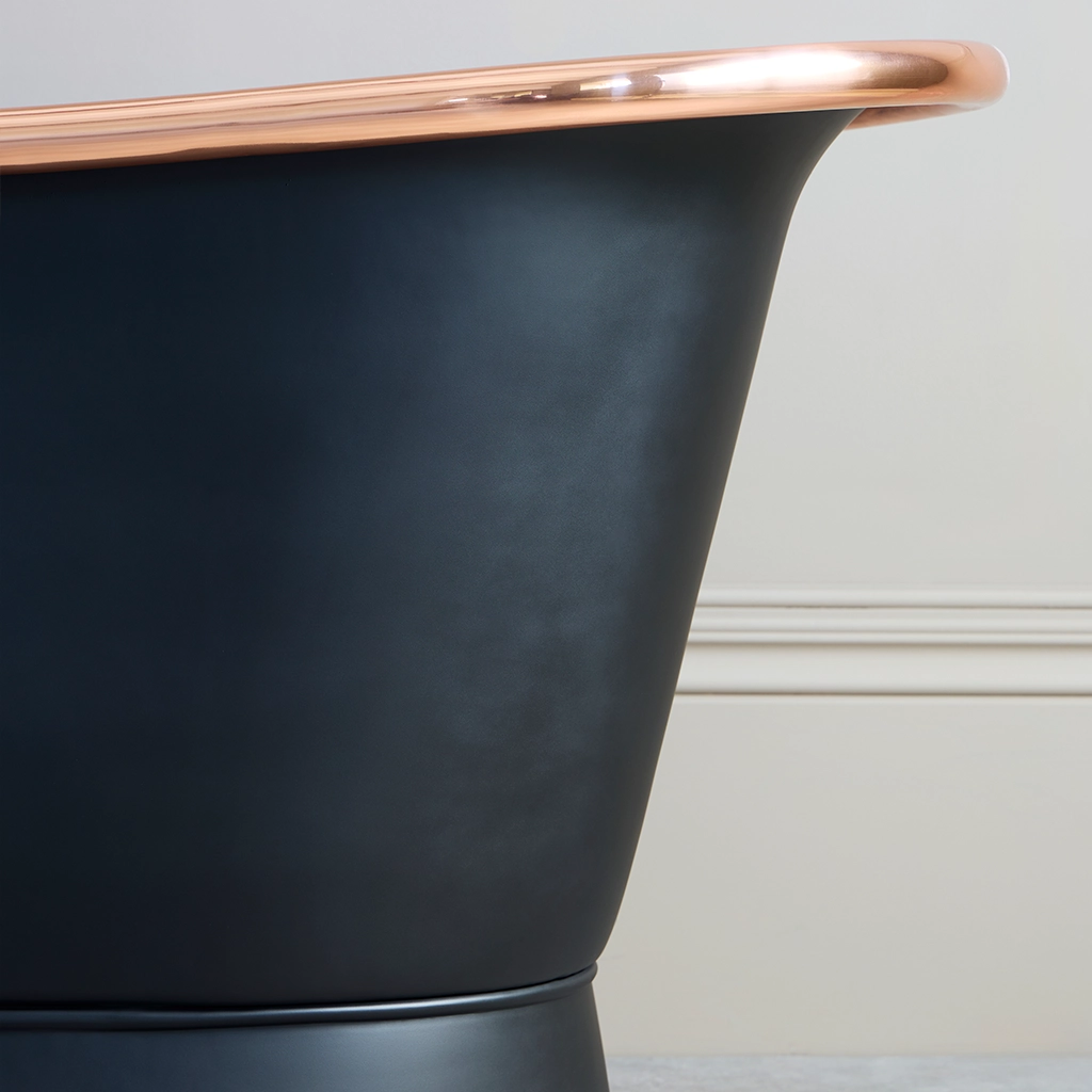 Freestanding painted Bath Traditional roll top with bath filler on standpipes