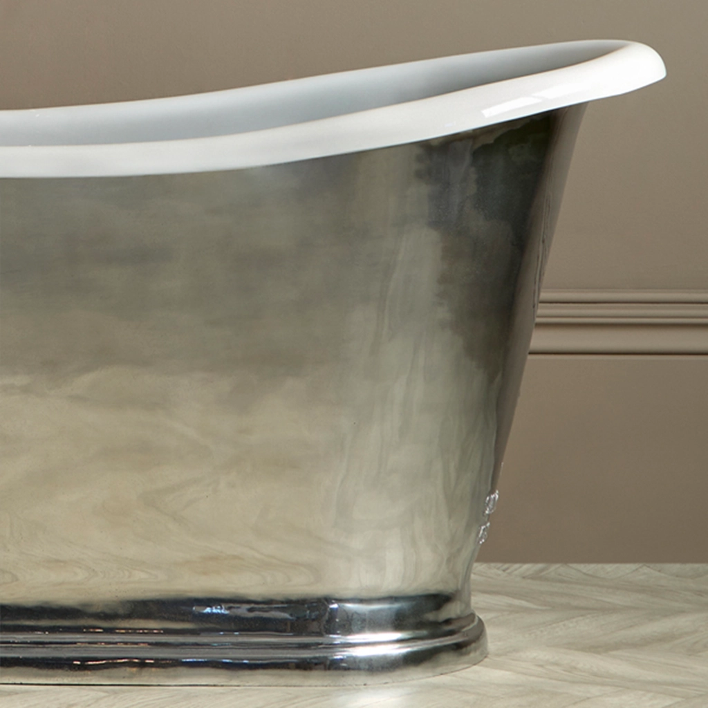 Freestanding cast metal Bath Traditional roll top with bath filler on standpipes