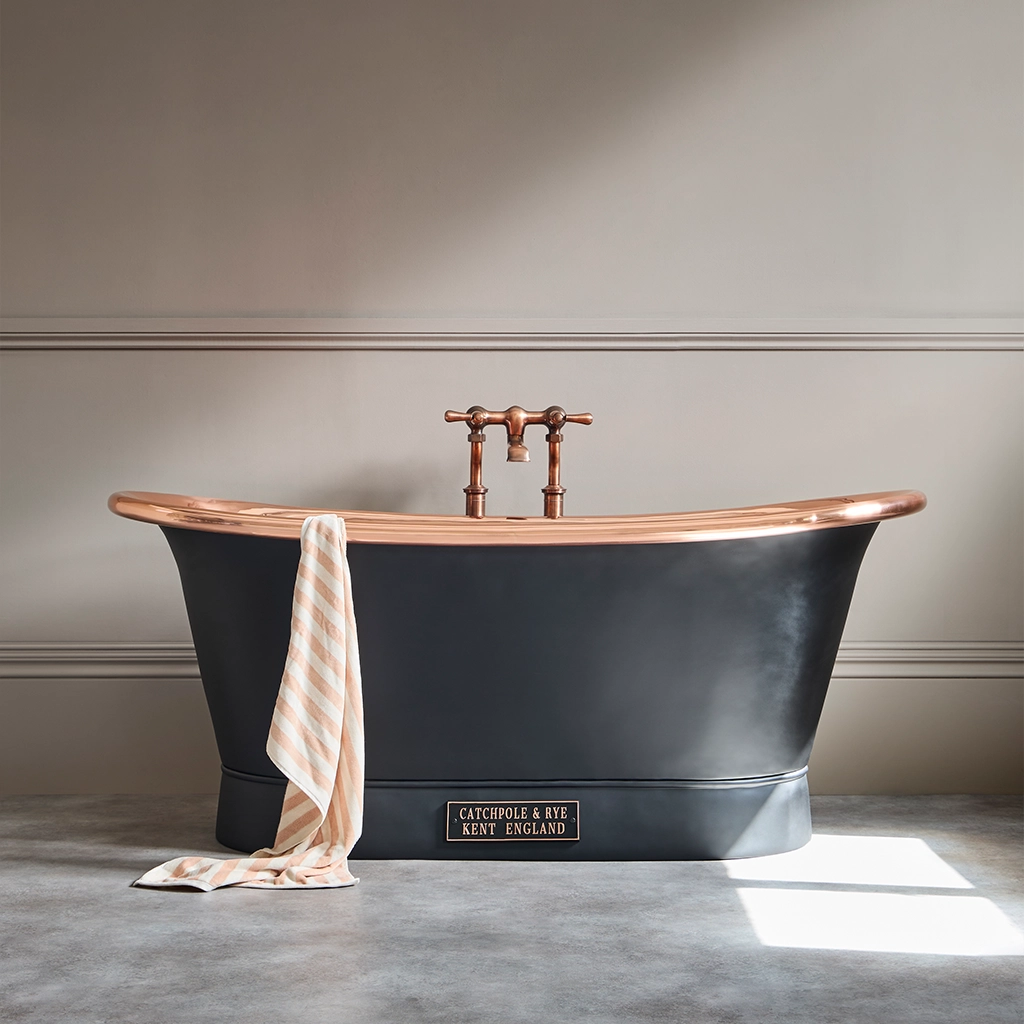 The Charcoal Bateau