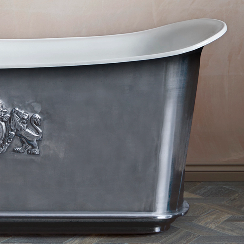 Freestanding cast metal Bath Traditional roll top with bath filler on standpipes