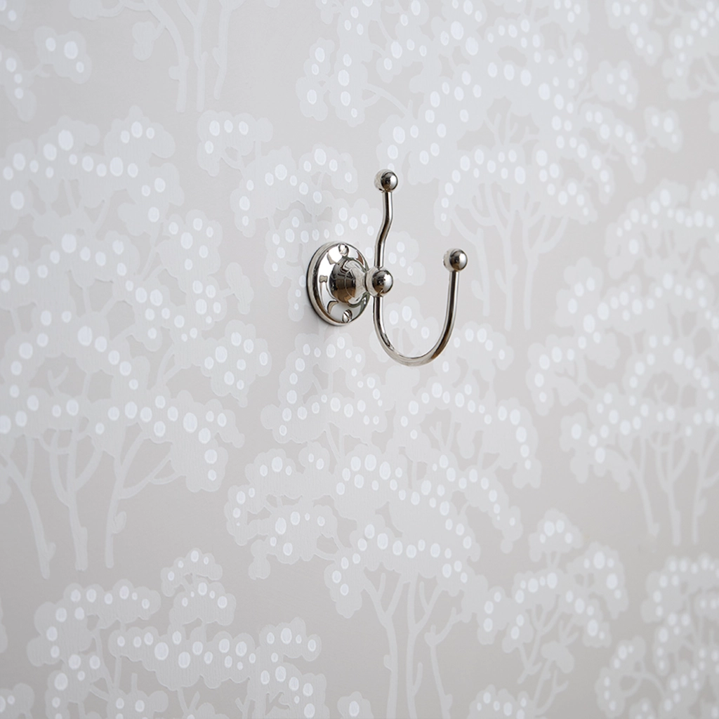 Decadent and high in quality, these handcrafted accessories will provide the finishing touches on an already luxurious bathroom.
