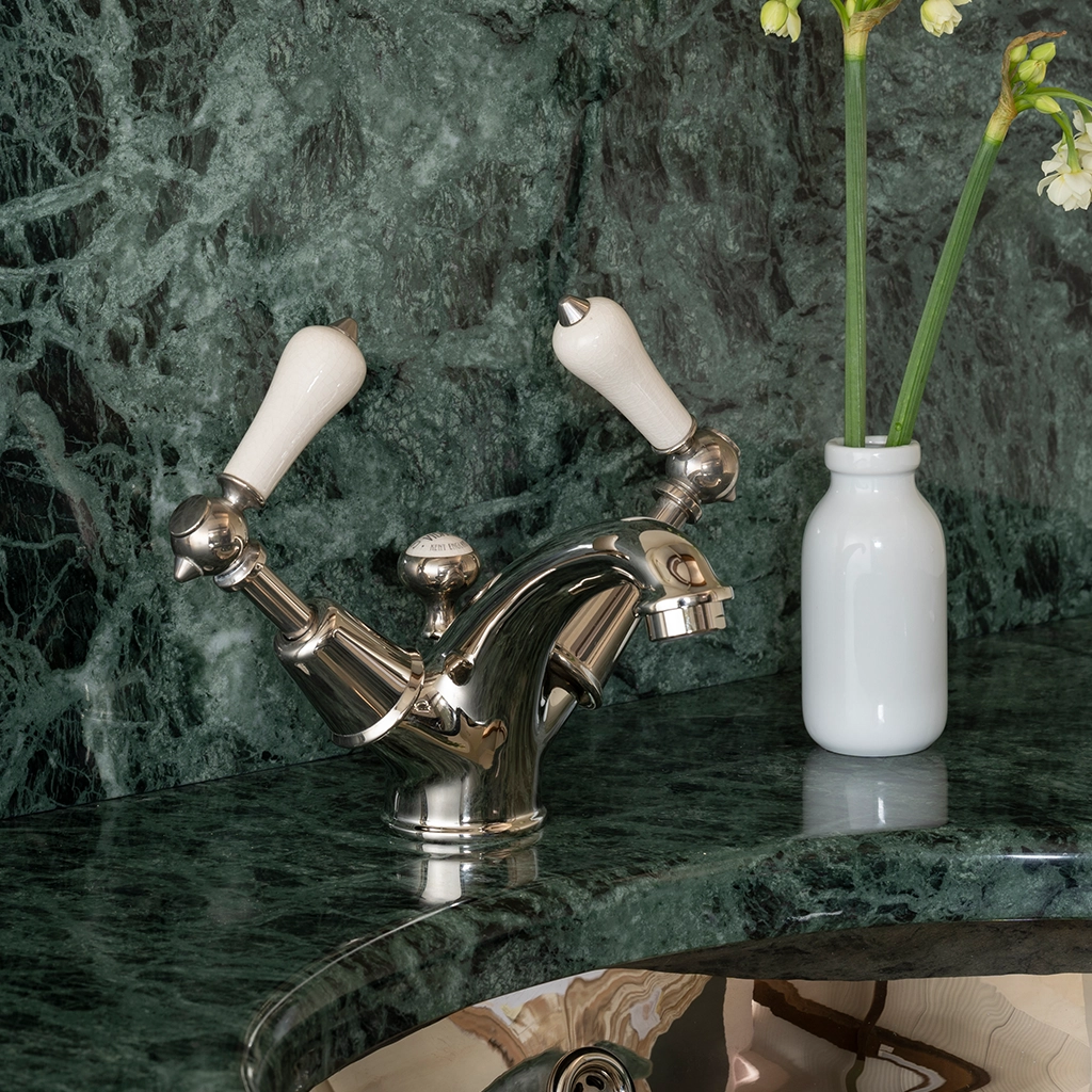 The Basin Monobloc is a popular choice for those seeking a more understated style of bathroom basin taps. With its compact design and traditional waste function, it is a must for smaller basins.