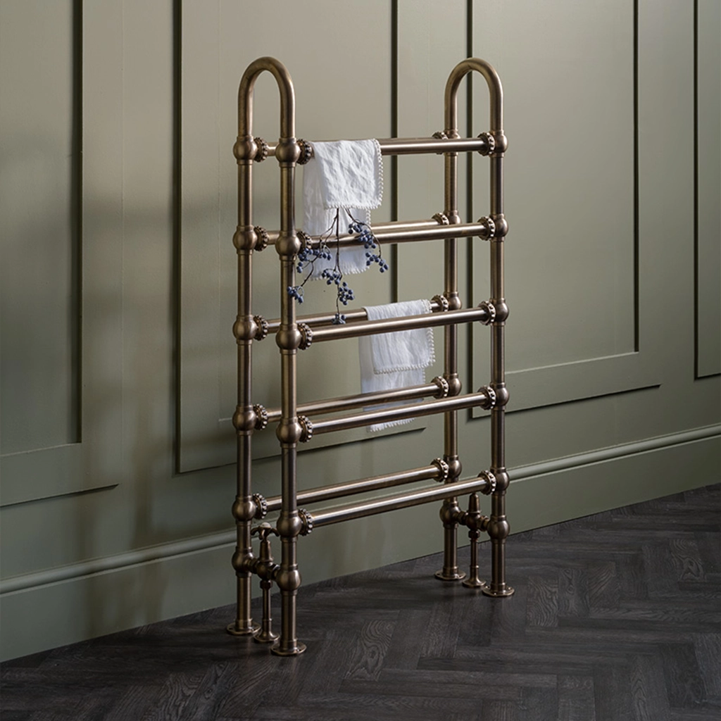 With their perfect curves and symmetrical bars, The Mercantile Arched Towel Rails are truly unforgettable designs
