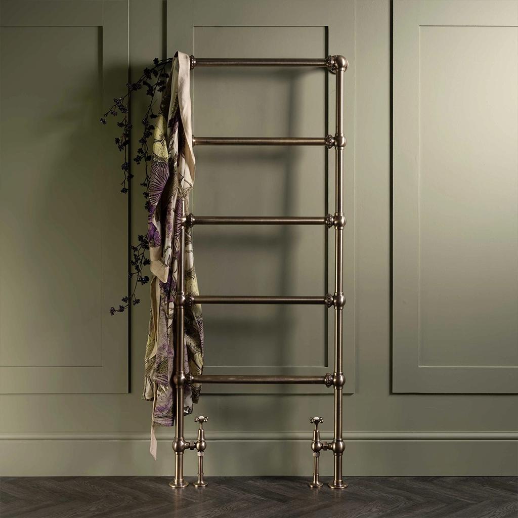 With its impressive stature and high-shine finish, The Mercantile Ladder is guaranteed to command attention.