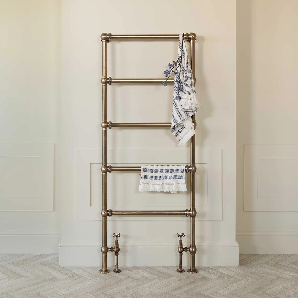 With its impressive stature and high-shine finish, The Mercantile Ladder is guaranteed to command attention.