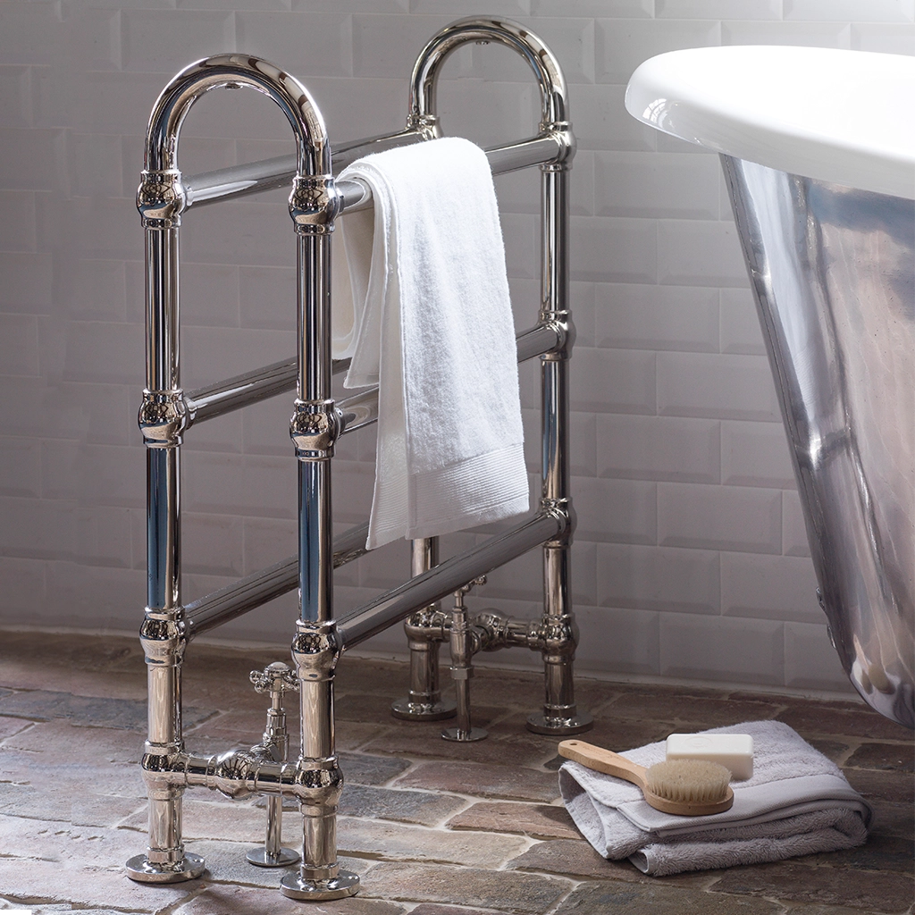 The Original Arched Towel Rails are available in two sizes depending on your requirements and can be finished in either aged brass, aged copper, chrome plate, black nickel – to name a few.