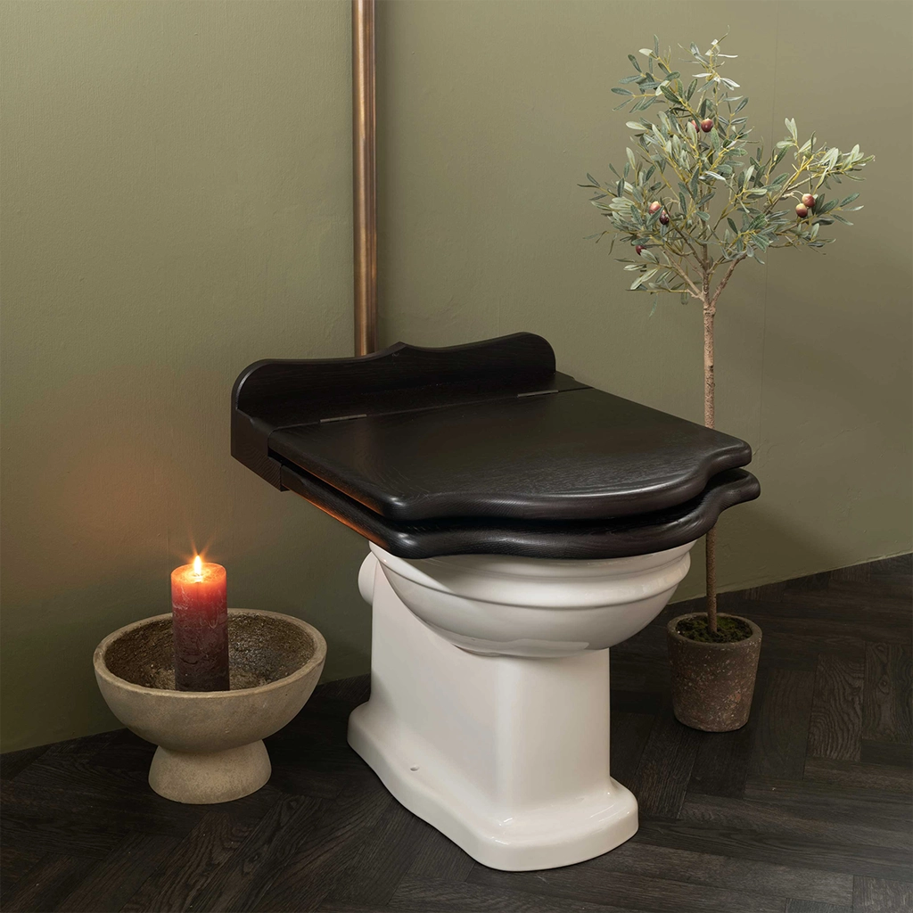 Explore our stunning range of lavatories & bidets at Catchpole & Rye. From elegant styles to luxurious finishes, our lavatories & bidets enhance any bathroom.