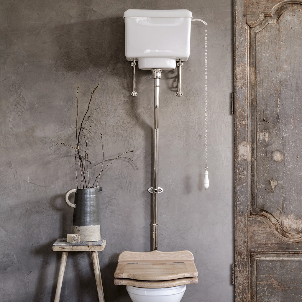 Catchpole & Rye's vintage toilets are expertly crafted for authentic period style. Explore our collection of traditional designs for timeless bathroom style.