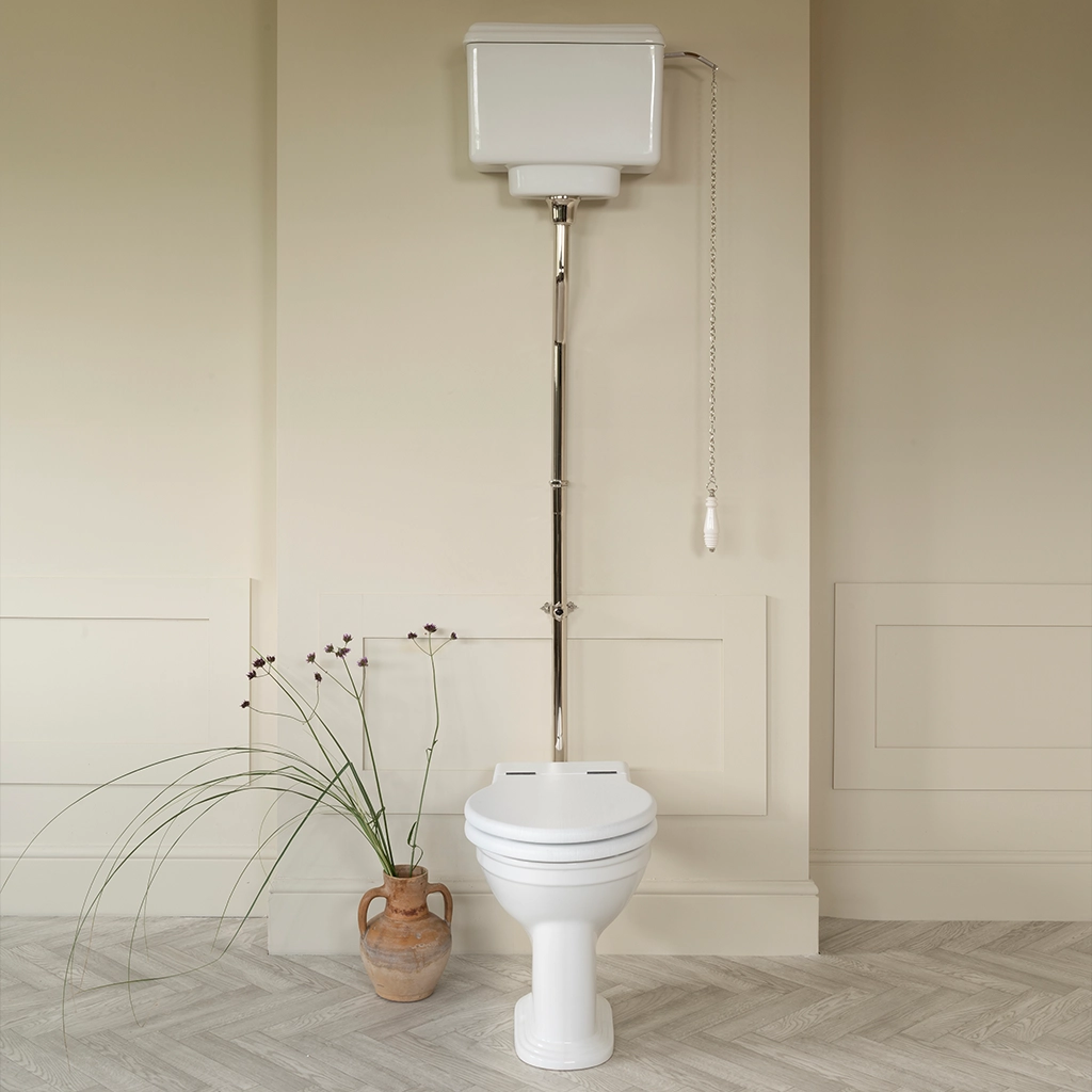 Catchpole & Rye's vintage toilets are expertly crafted for authentic period style. Explore our collection of traditional designs for timeless bathroom style.