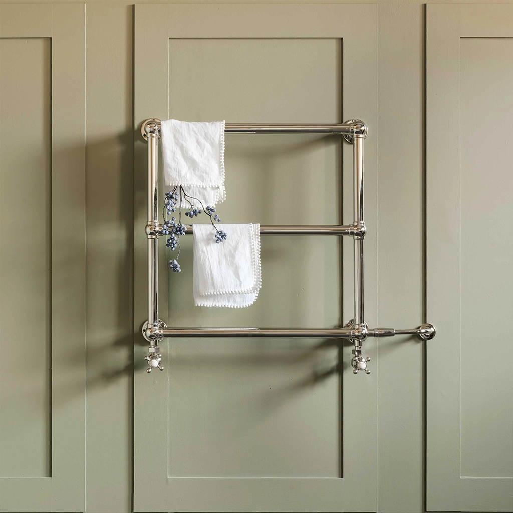 The Original Wall Mounted Towel Rail is the perfect choice for those requiring something more compact. Elegant and functional, it denotes simplicity and class with its timeless structure and chic finishes.