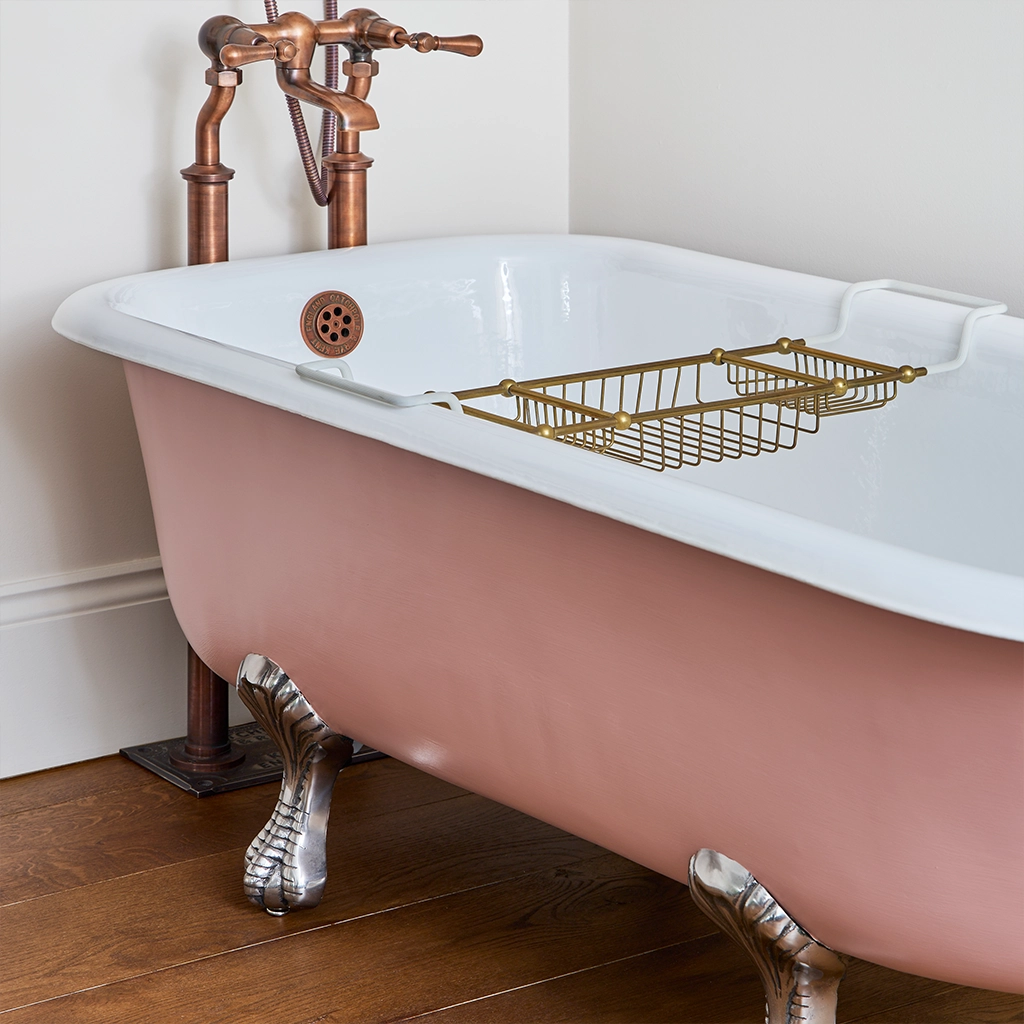 From bath racks to mirrors, explore Catchpole & Rye's collection of luxurious bathroom accessories to add the perfect finishing touch to your dream bathroom.