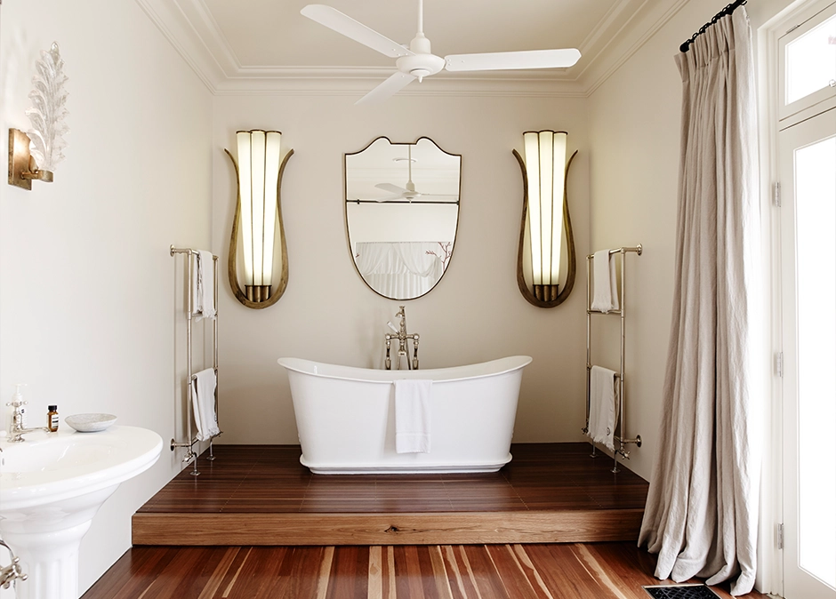 Discover traditional Metal Baths at Catchpole & Rye. Explore our collection of bespoke traditional metal baths, manufactured with precision for luxury bathrooms.