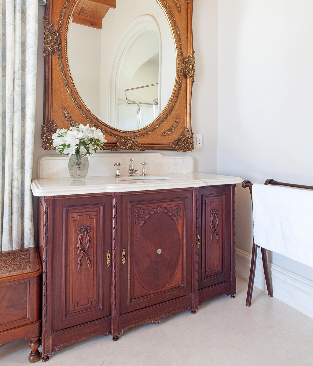 Browse luxury taps & faucets at Catchpole & Rye. Expertly manufactured to match any aesthetic through our variety of brassware finishes.