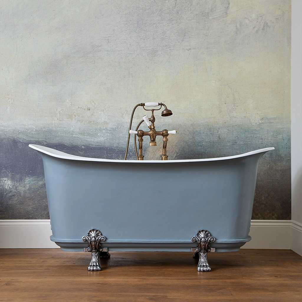 Discover traditional Metal Baths at Catchpole & Rye. Explore our collection of bespoke traditional metal baths, manufactured with precision for luxury bathrooms.