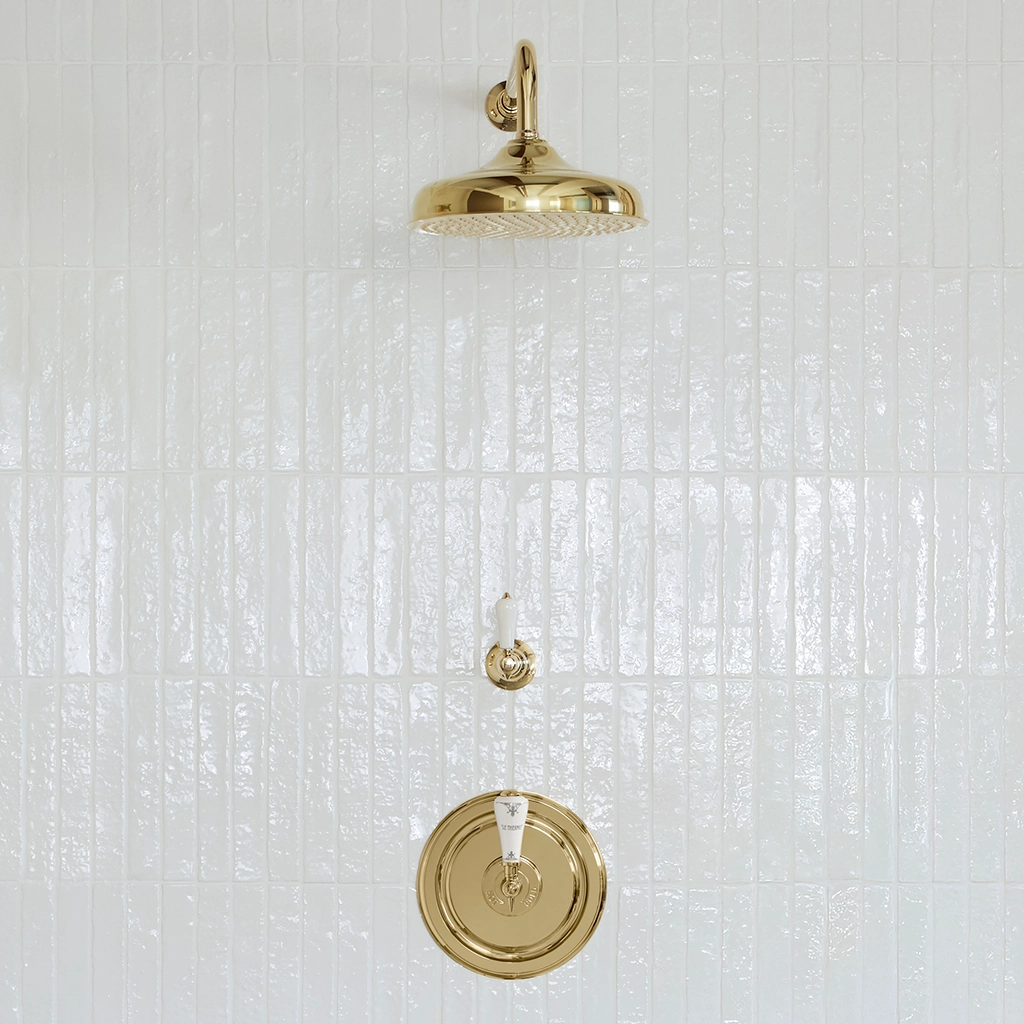 Browse Catchpole & Rye's luxury shower collection. Beautifully crafted shower enclosures, refined exposed & concealed showers fittings & freestanding showers.