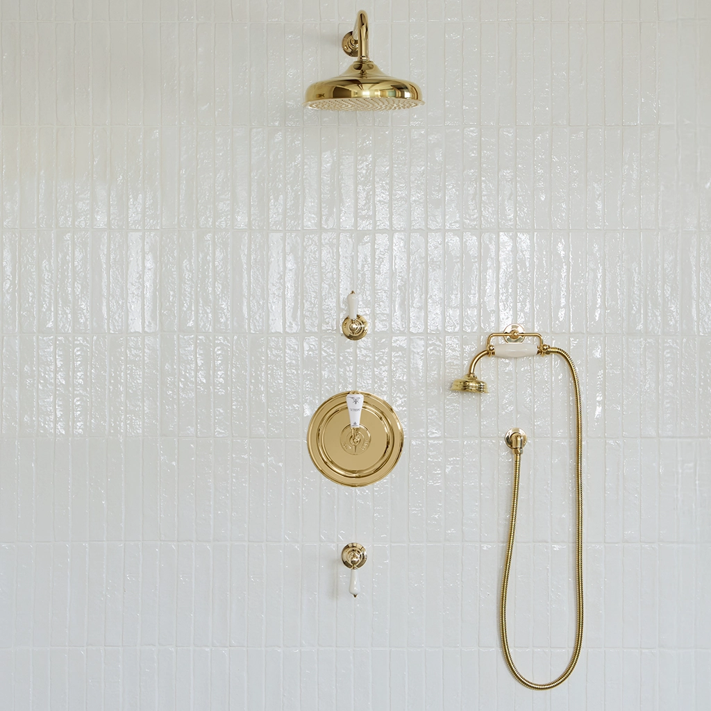 Browse Catchpole & Rye's luxury shower collection. Beautifully crafted shower enclosures, refined exposed & concealed showers fittings & freestanding showers.