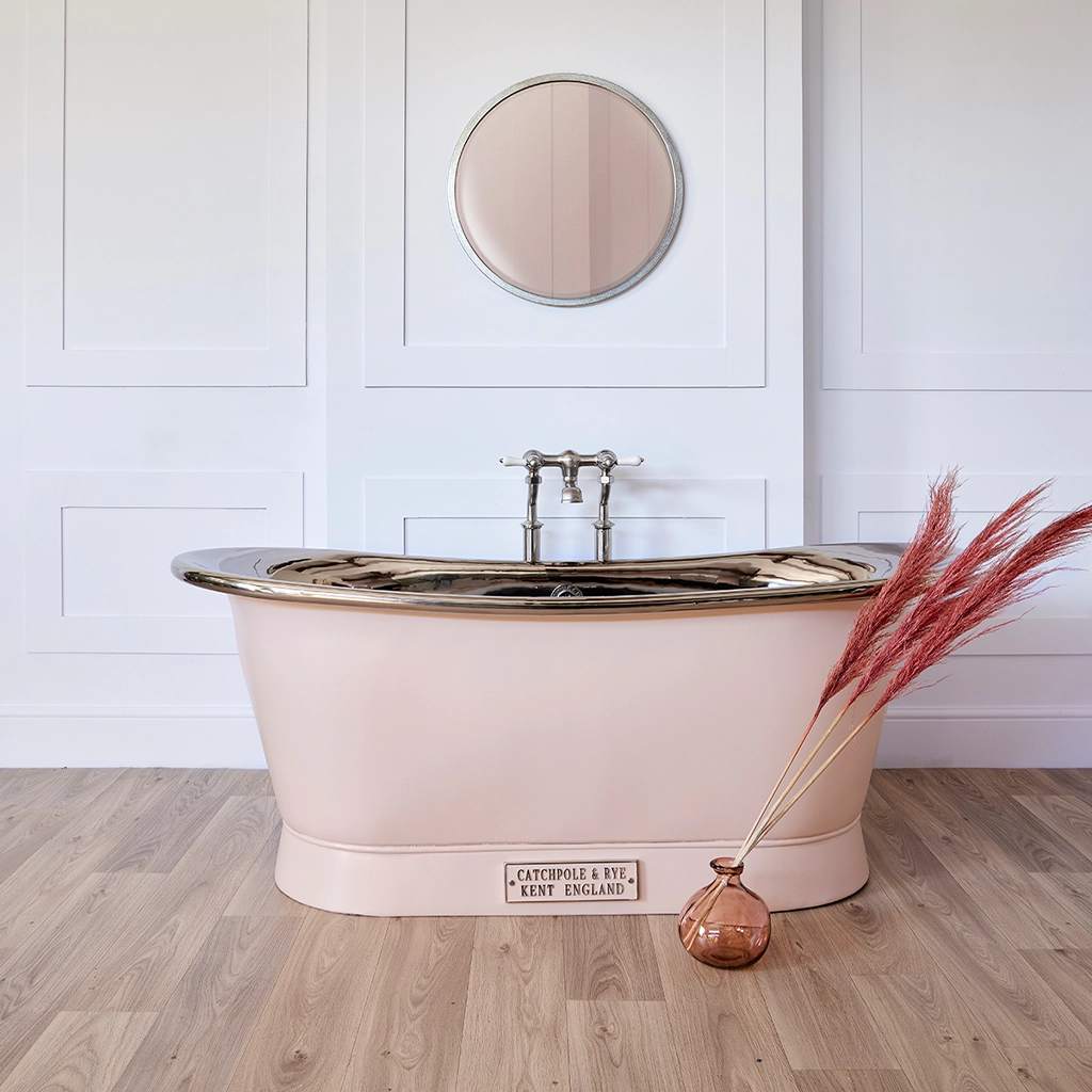 Discover traditional Metal Baths at Catchpole & Rye. Explore our collection of bespoke traditional metal baths, manufactured with precision for luxury bathrooms.