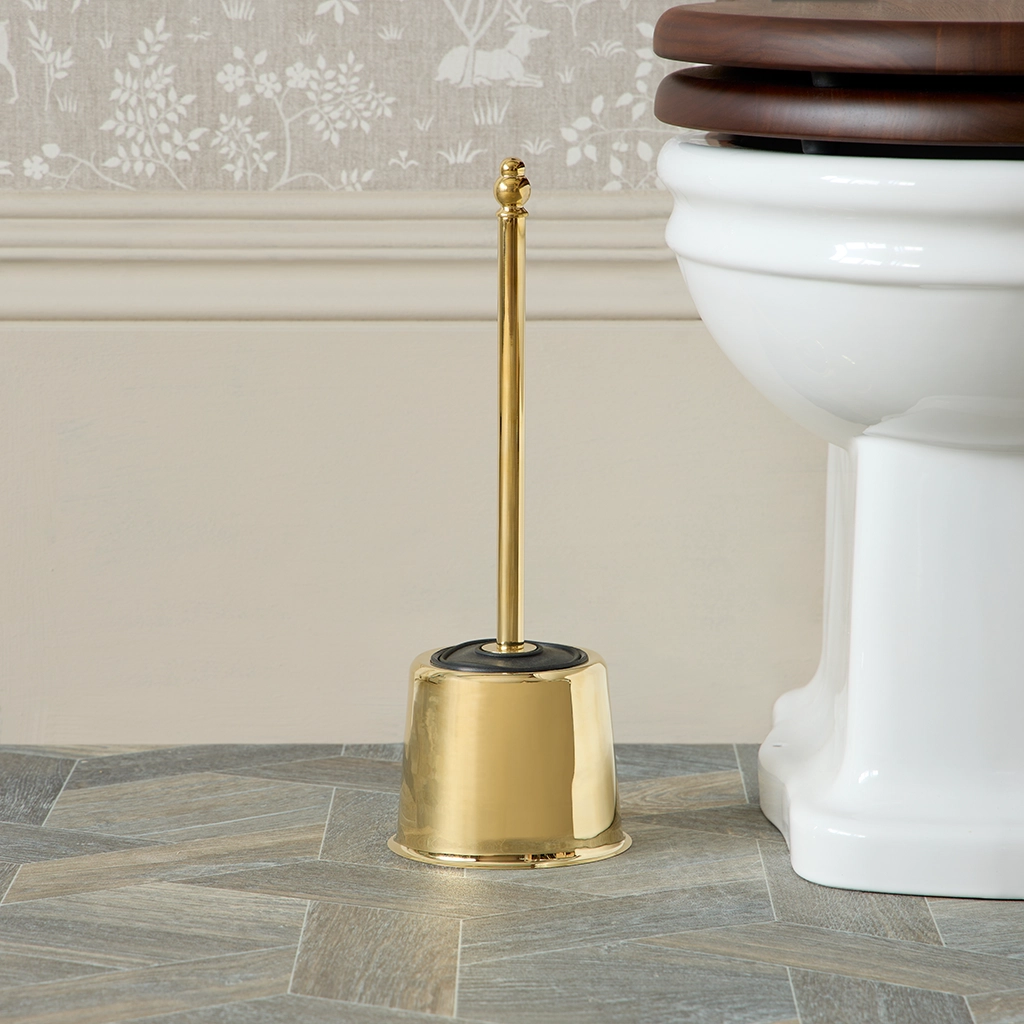From bath racks to mirrors, explore Catchpole & Rye's collection of luxurious bathroom accessories to add the perfect finishing touch to your dream bathroom.