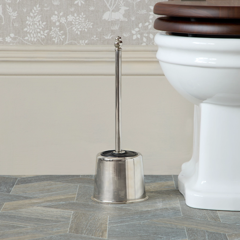 From bath racks to mirrors, explore Catchpole & Rye's collection of luxurious bathroom accessories to add the perfect finishing touch to your dream bathroom.