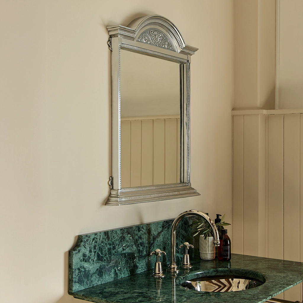 From bath racks to mirrors, explore Catchpole & Rye's collection of luxurious bathroom accessories to add the perfect finishing touch to your dream bathroom.