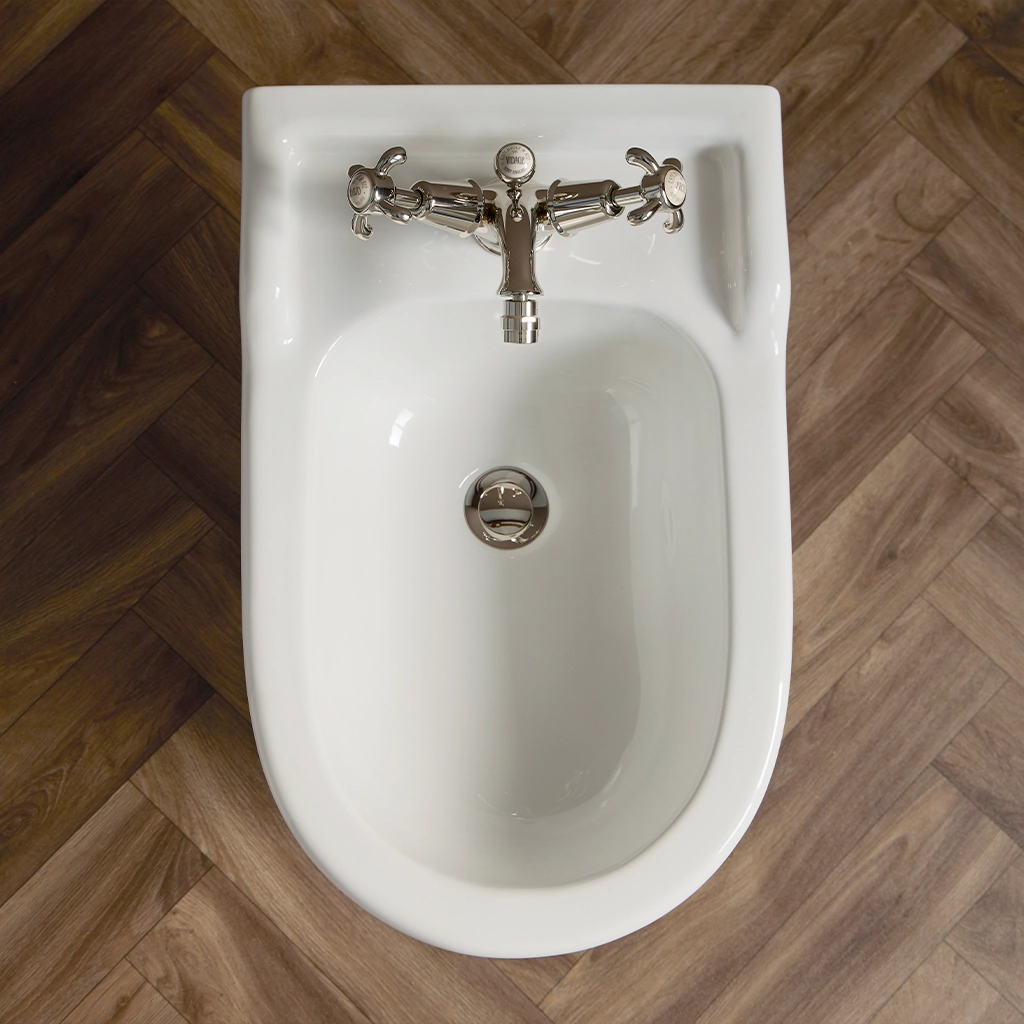 Explore our stunning range of lavatories & bidets at Catchpole & Rye. From elegant styles to luxurious finishes, our lavatories & bidets enhance any bathroom.
