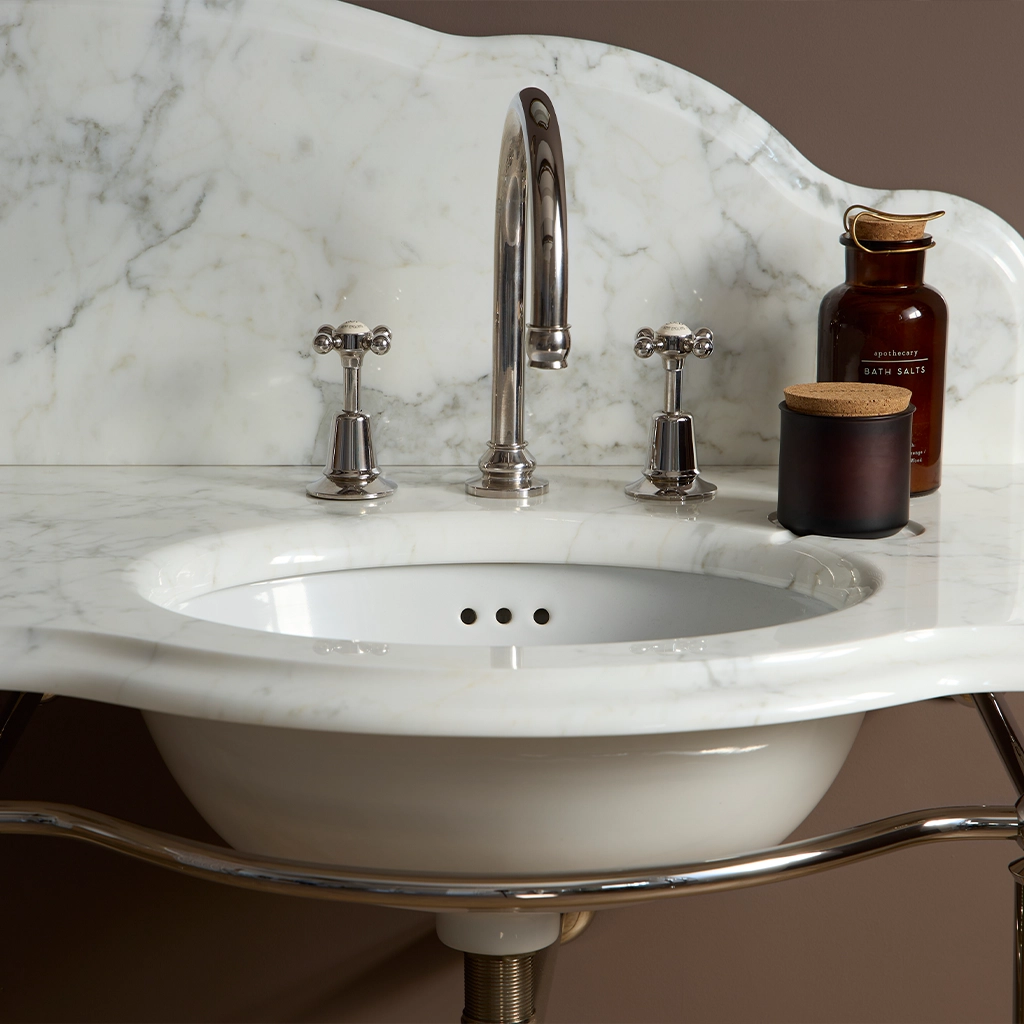 Explore our stunning collection of basins and vanity units. Crafted with elegance & functionality in mind, our basins are perfect for elevating any bathroom.