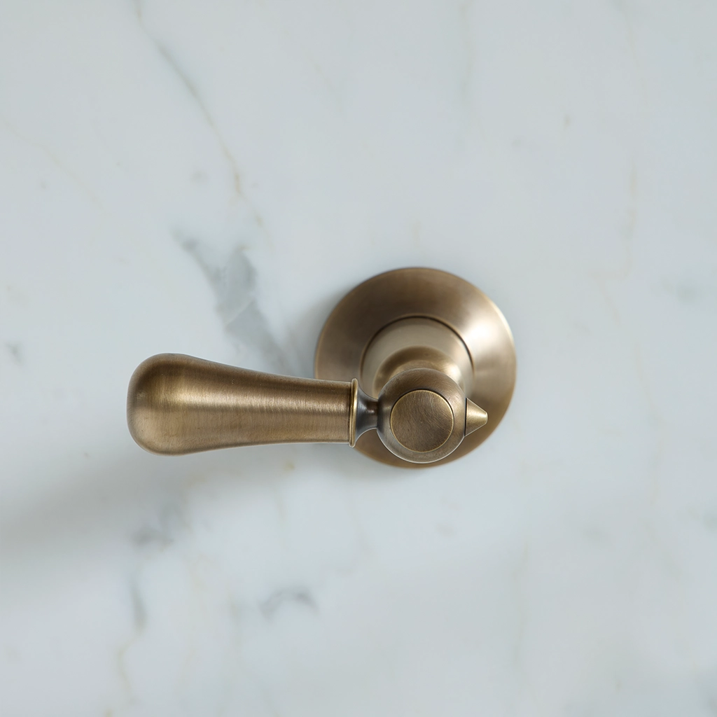 Browse luxury taps & faucets at Catchpole & Rye. Expertly manufactured to match any aesthetic through our variety of brassware finishes.