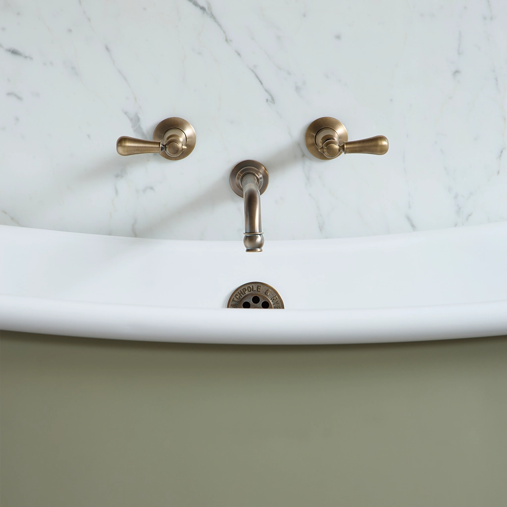Browse luxury taps & faucets at Catchpole & Rye. Expertly manufactured to match any aesthetic through our variety of brassware finishes.