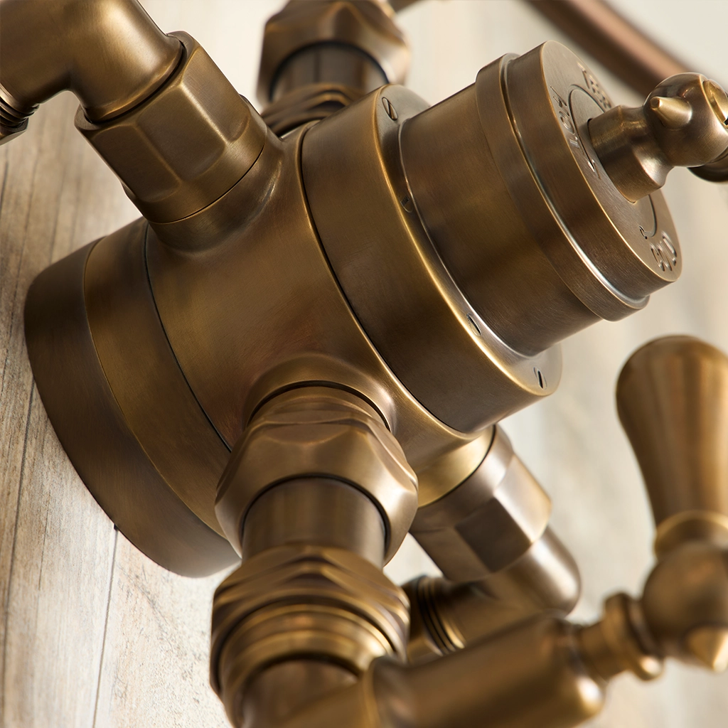 Browse Catchpole & Rye's luxury shower collection. Beautifully crafted shower enclosures, refined exposed & concealed showers fittings & freestanding showers.