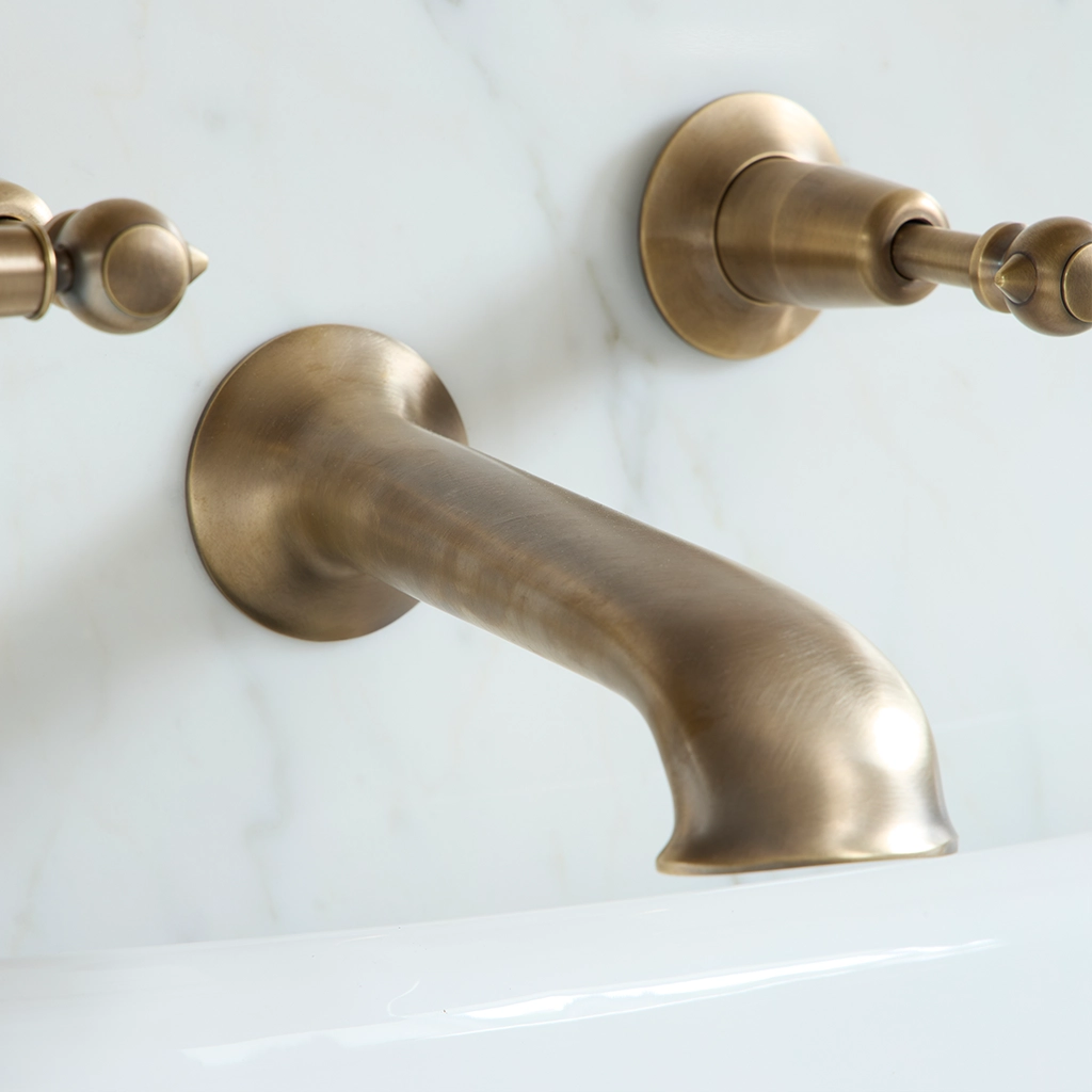 Browse luxury taps & faucets at Catchpole & Rye. Expertly manufactured to match any aesthetic through our variety of brassware finishes.