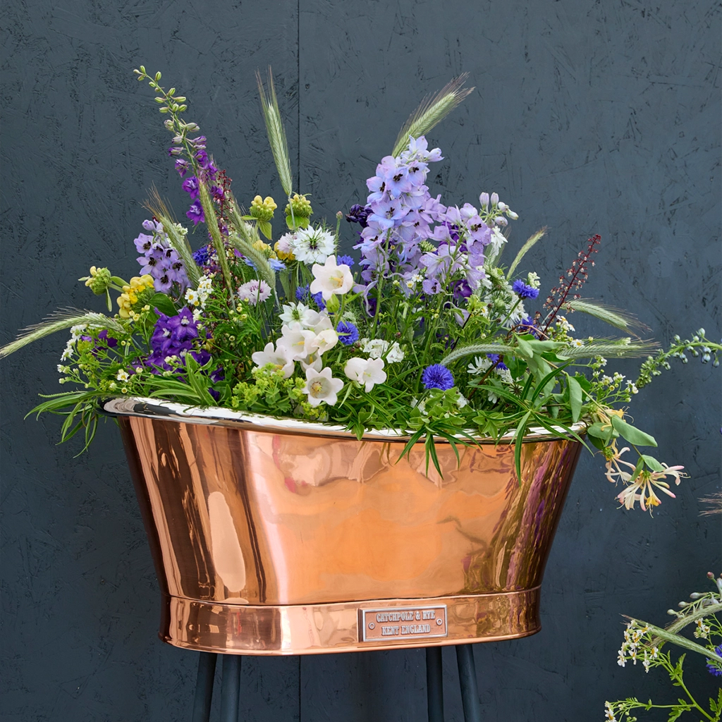 Discover traditional Metal Baths at Catchpole & Rye. Explore our collection of bespoke traditional metal baths, manufactured with precision for luxury bathrooms.